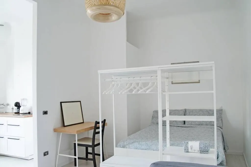 Urban House - Best View Navigli Milan Center